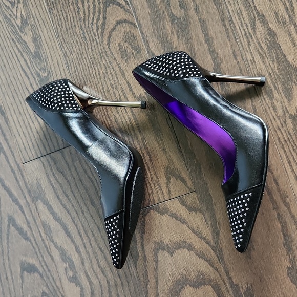 Guess Pumps - Picture 5 of 8